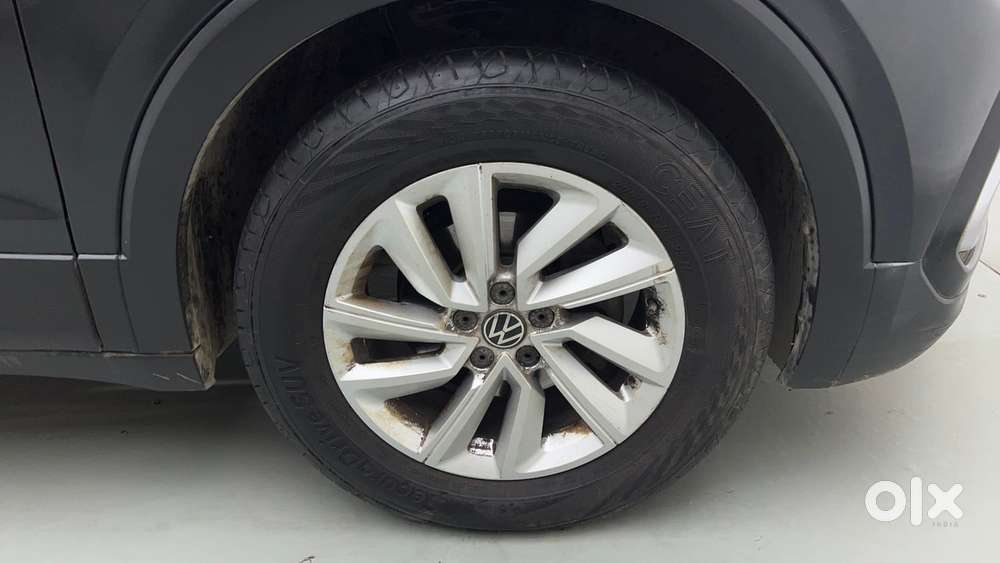 Volkswagen Taigun 1.0 Tsi Highline At, 2022, Petrol