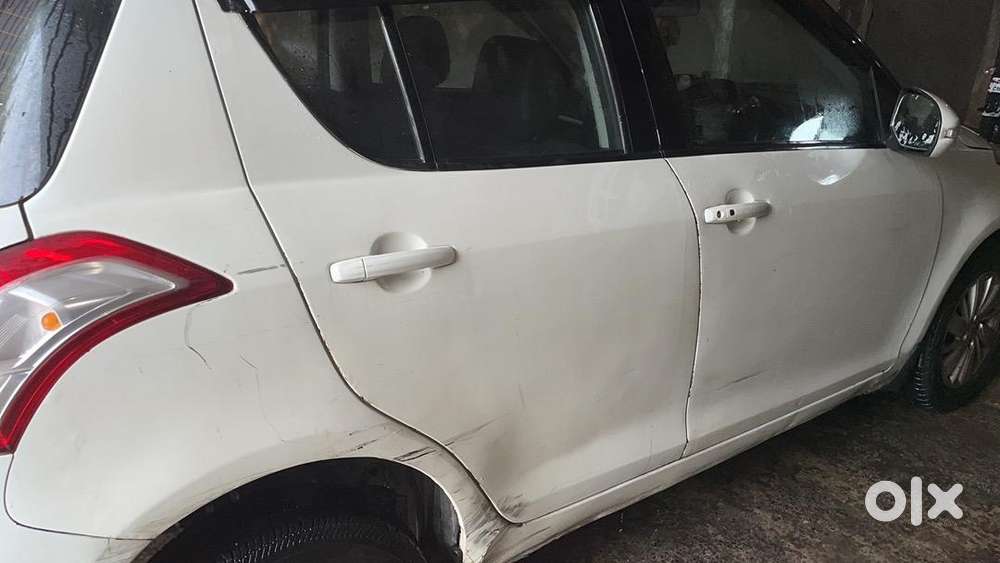 Maruti Suzuki Swift Zxi Top Model 2015 Petrol 70000 Km Driven