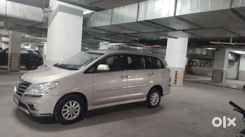 Toyota Innova 2013 Diesel 2nd Owner
