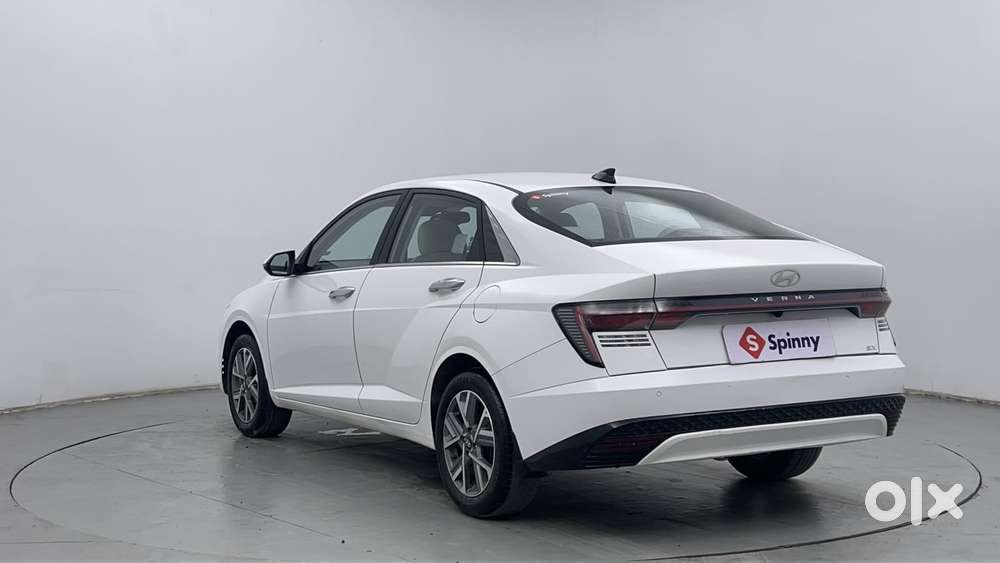 Hyundai Verna 1.5 Sx (o) Vtvt Ivt, 2023, Petrol