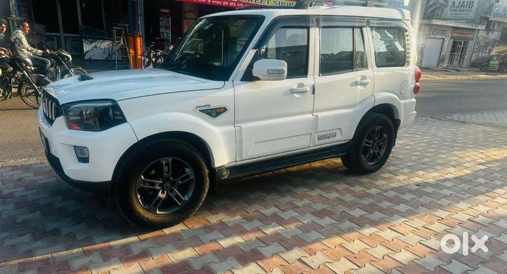 Mahindra Scorpio 2016 Diesel 100000 Km Driven