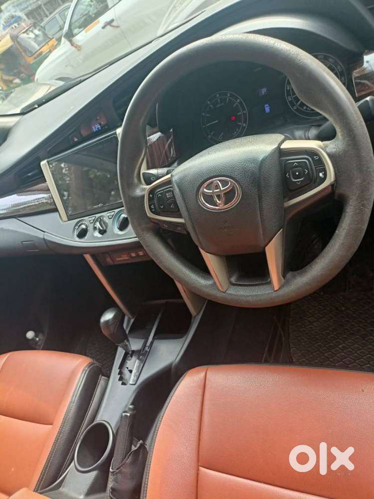 Toyota Innova Crysta 2.7 Gx Limited Edition At 7 Str, 2017, Petrol