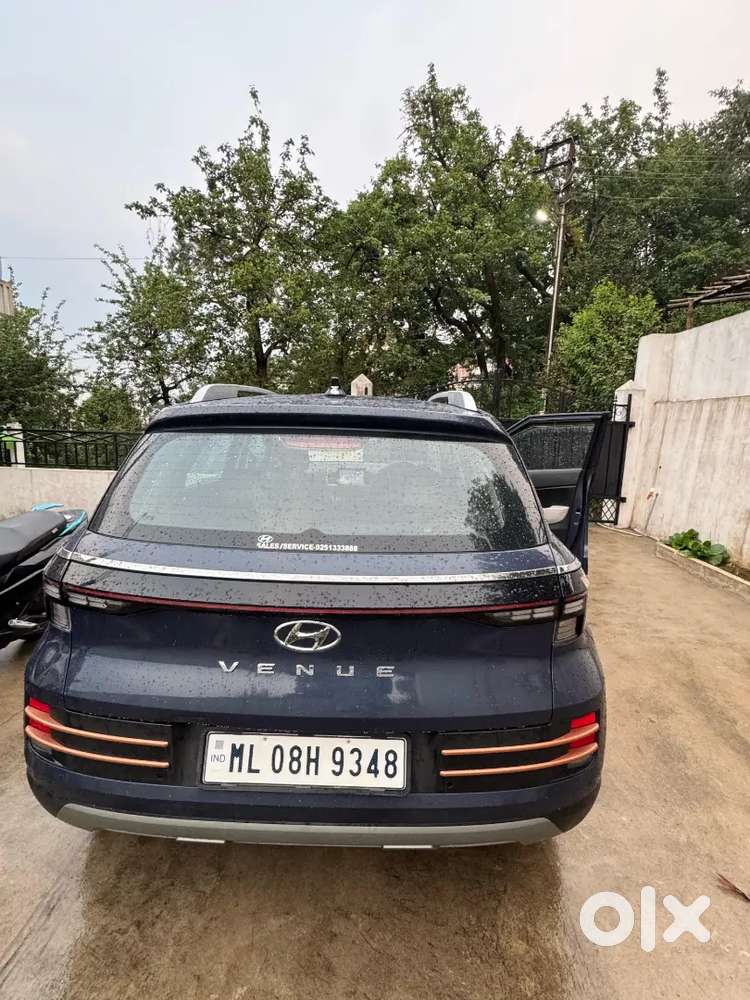 Hyundai Venue 2022 Petrol 38850 Km Driven