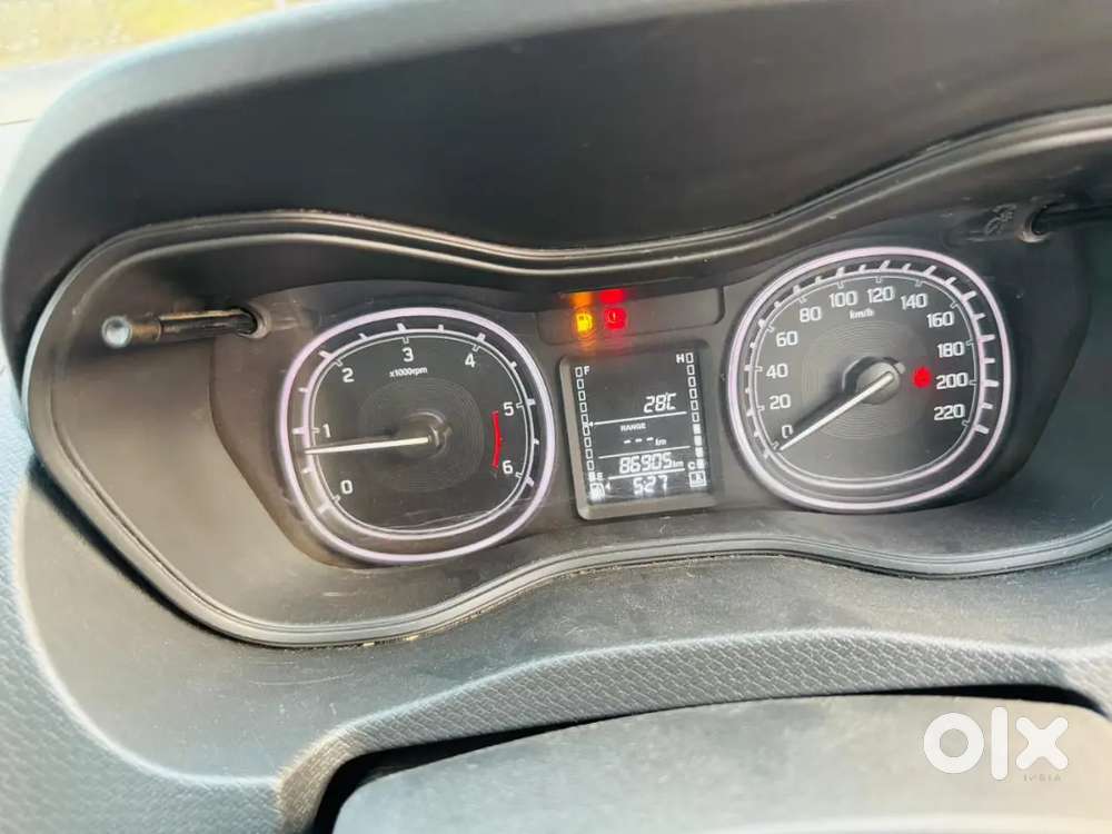 Maruti Suzuki Brezza Zdi+ Dual Tone