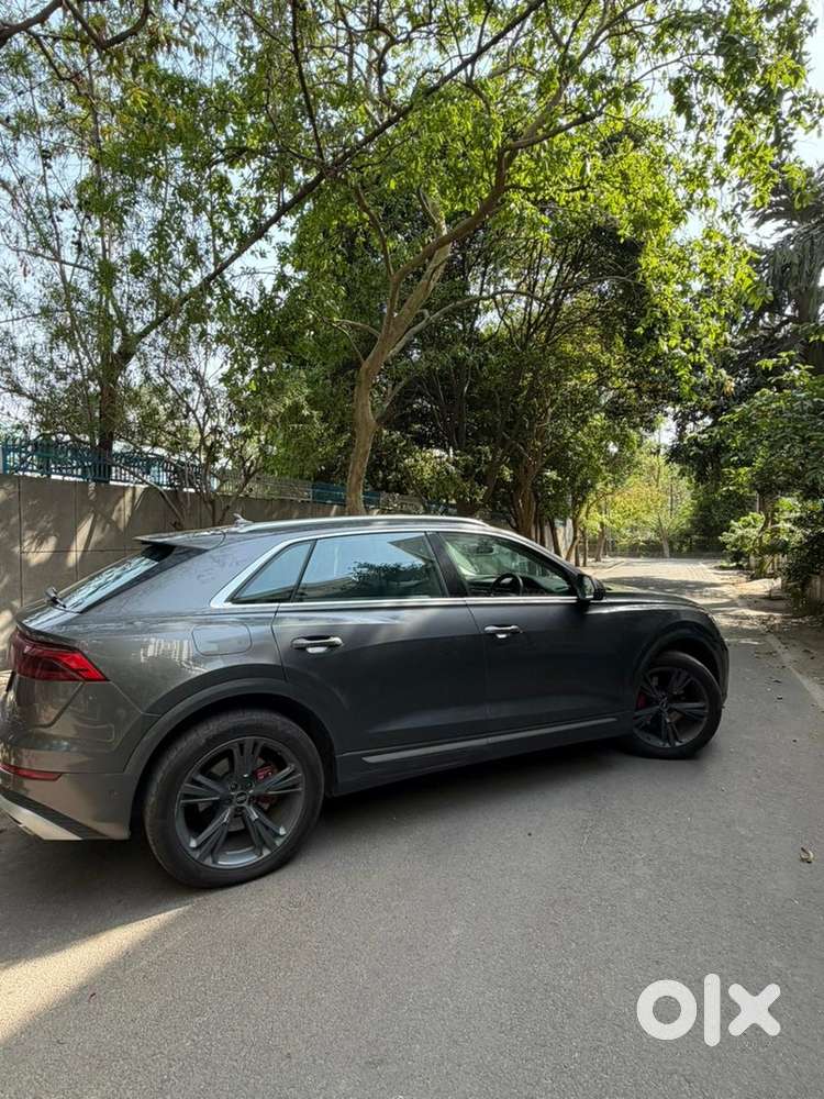 Audi Q8 Petrol 2024