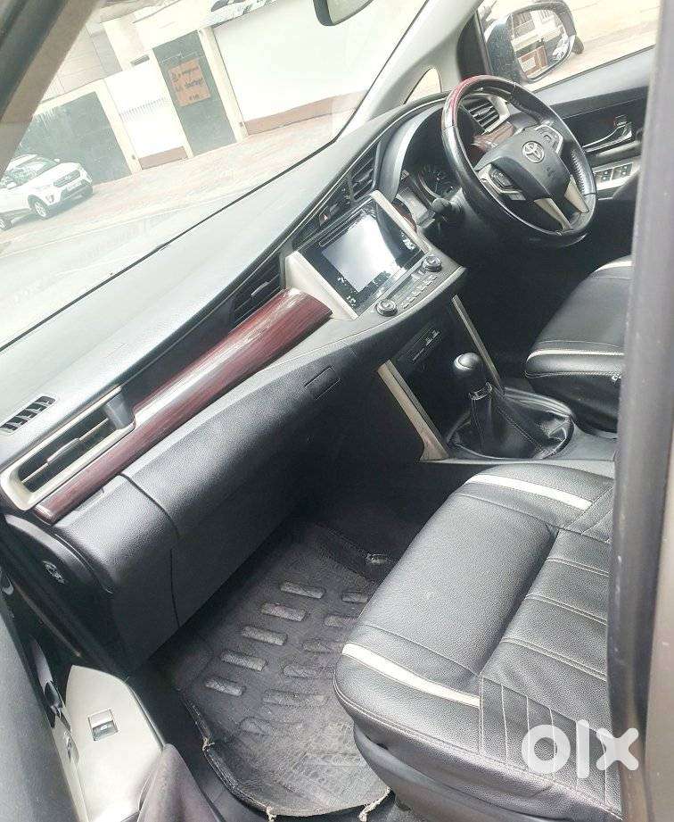Toyota Innova Crysta 2.4 V, 2017, Diesel