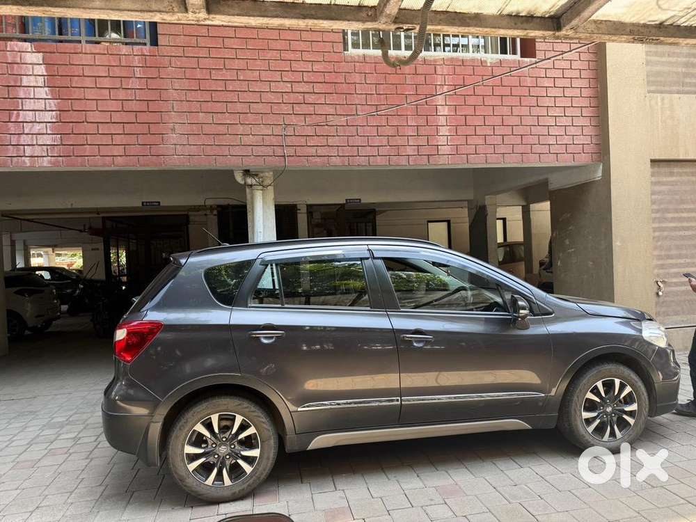 Maruti Suzuki S Cross 2022 Petrol Well Maintained