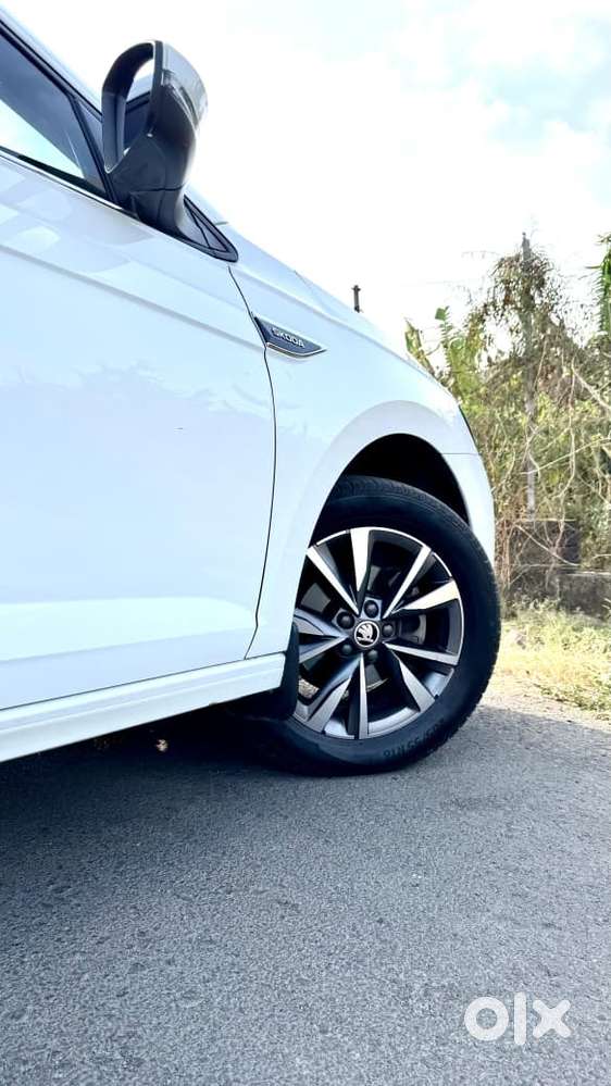 Skoda Slavia 1.0 Tsi Style At, 2024, Petrol