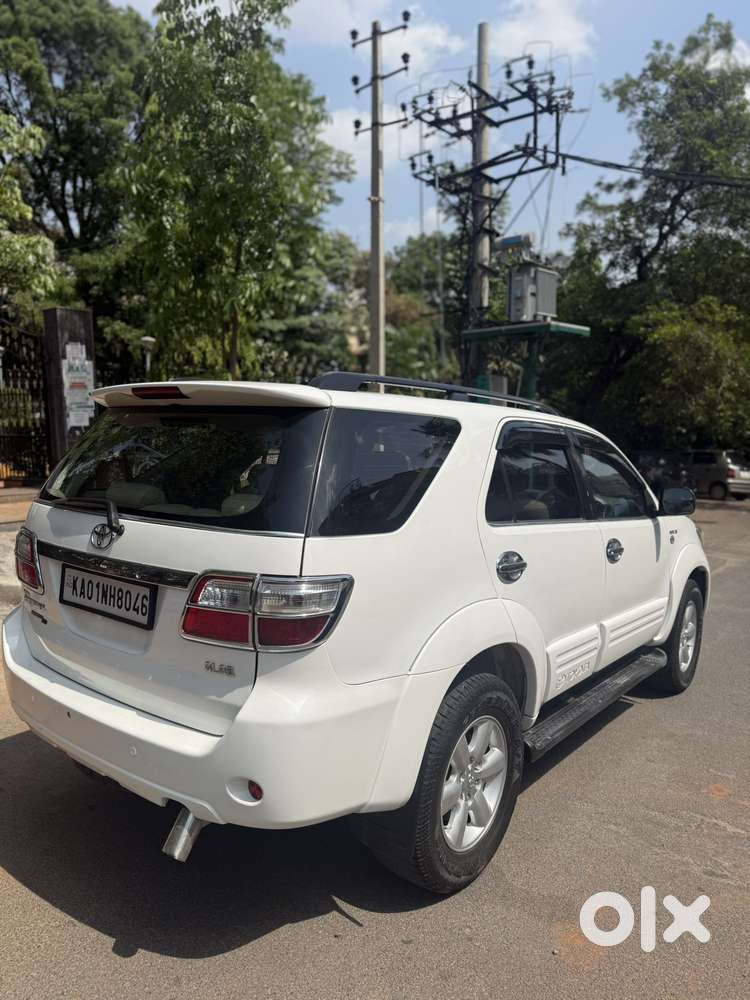 Toyota Fortuner 4x4 Mt 2.8 Diesel, 2011, Diesel