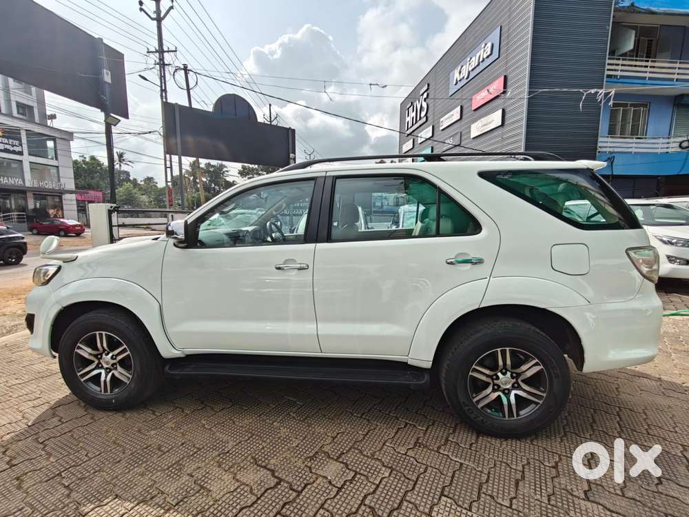 Toyota Fortuner 3.0 4x4 Manual, 2011, Diesel