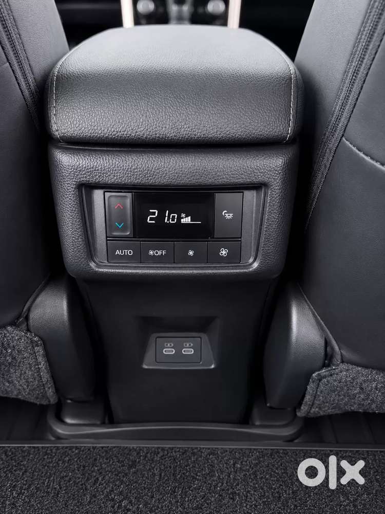 Maruti Suzuki Invicto Alpha Plus 7str, 2024, Petrol