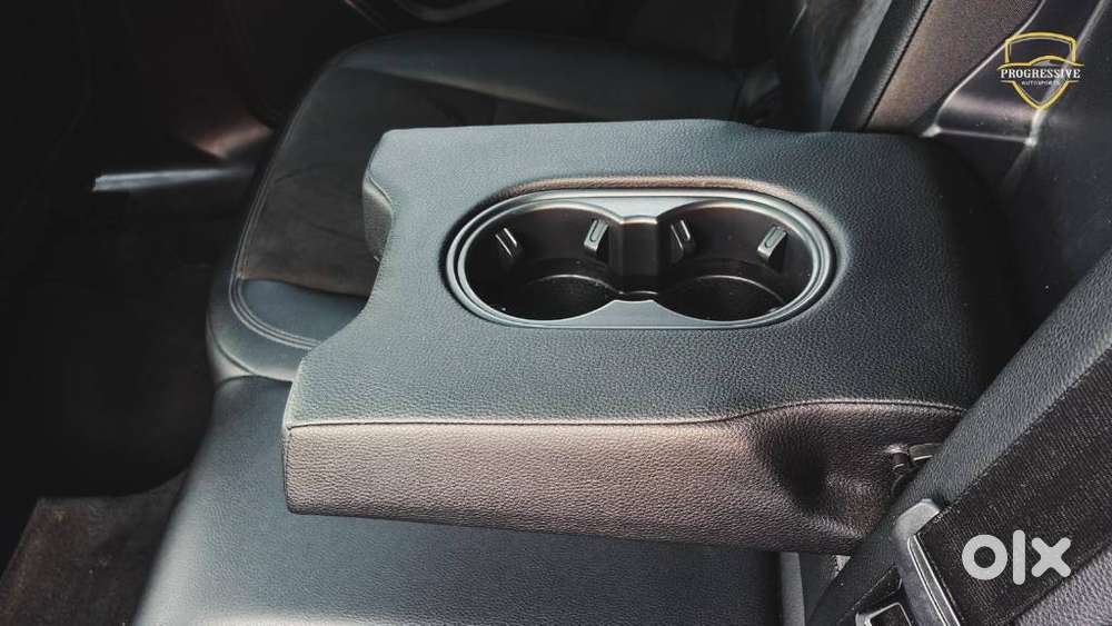 Porsche Macan 2.0 Turbo, 2021, Petrol