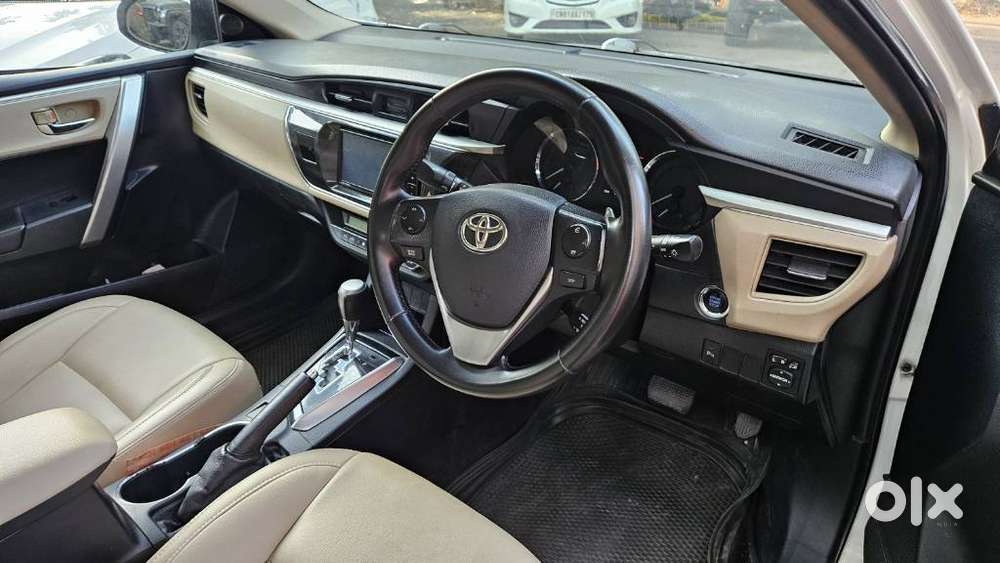 Toyota Corolla Altis Vl At, 2015, Petrol