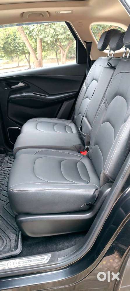 Mg Hector Plus Sharp Pro Blackstorm 1.5 Turbo Petrol Cvt 7 Str, 2024..