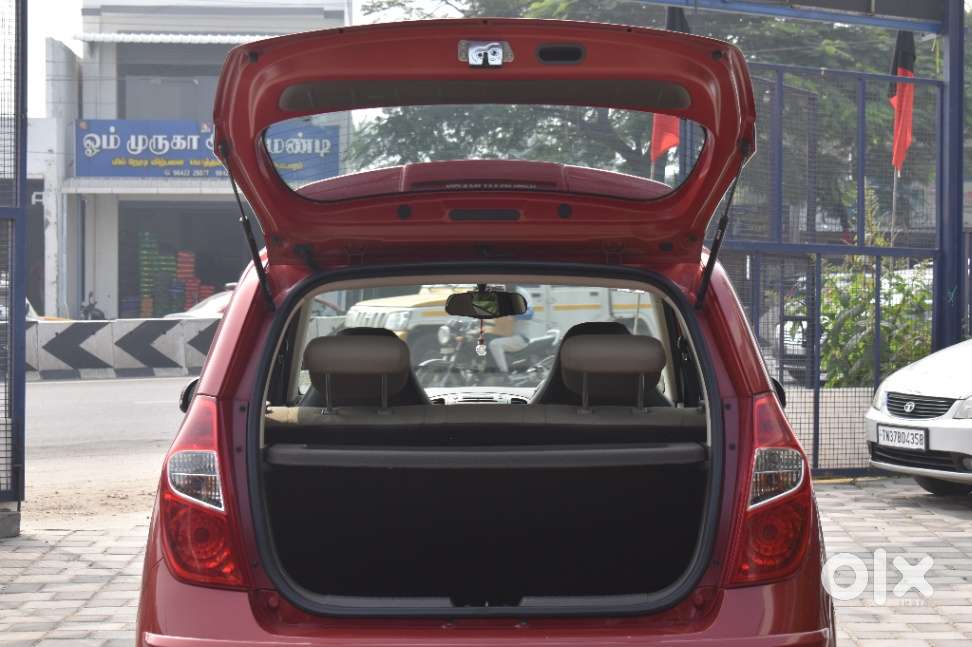 Hyundai I10 Sportz At, 2013, Petrol