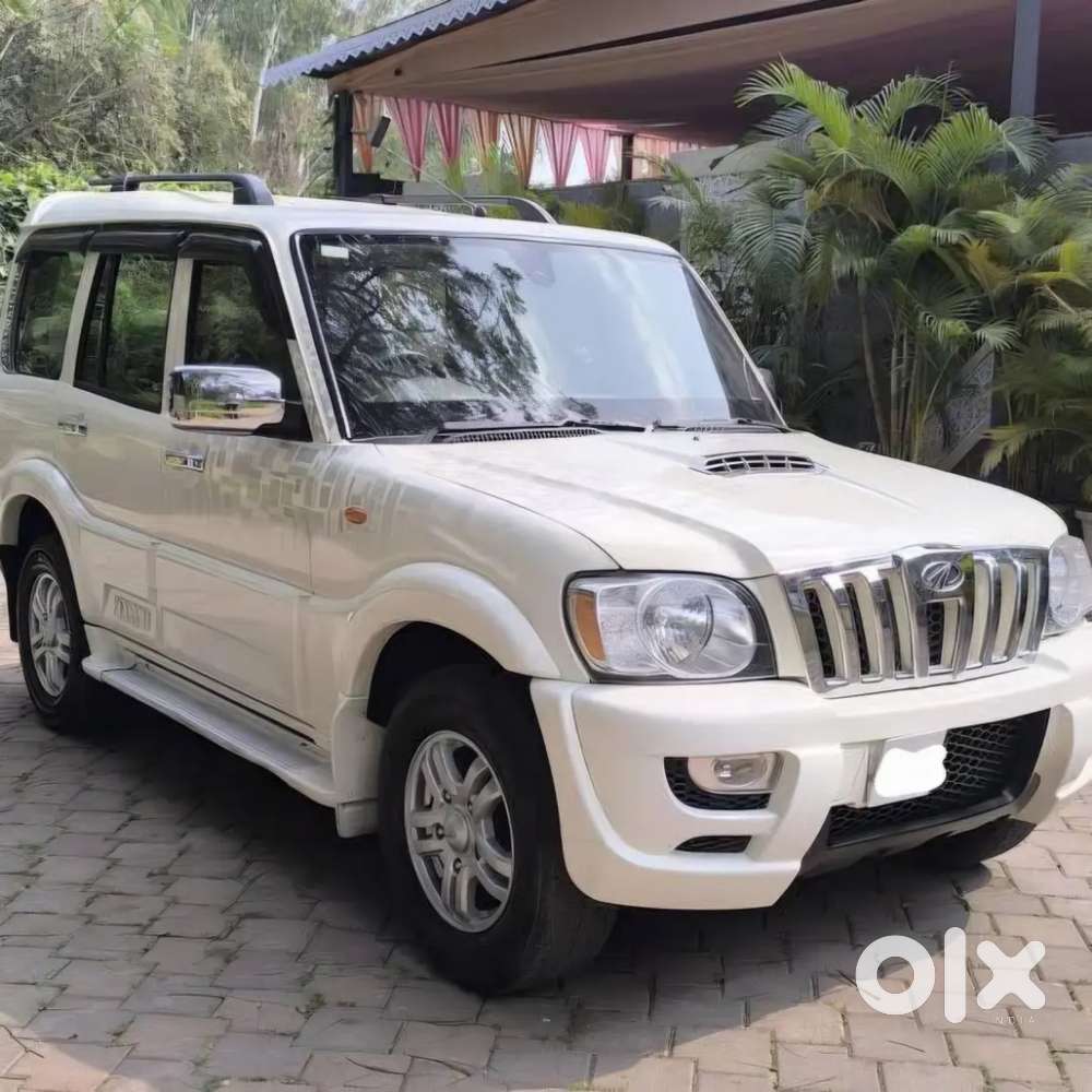 Mujhe Chahiye Scorpio Vlx White Colour 2014 Model