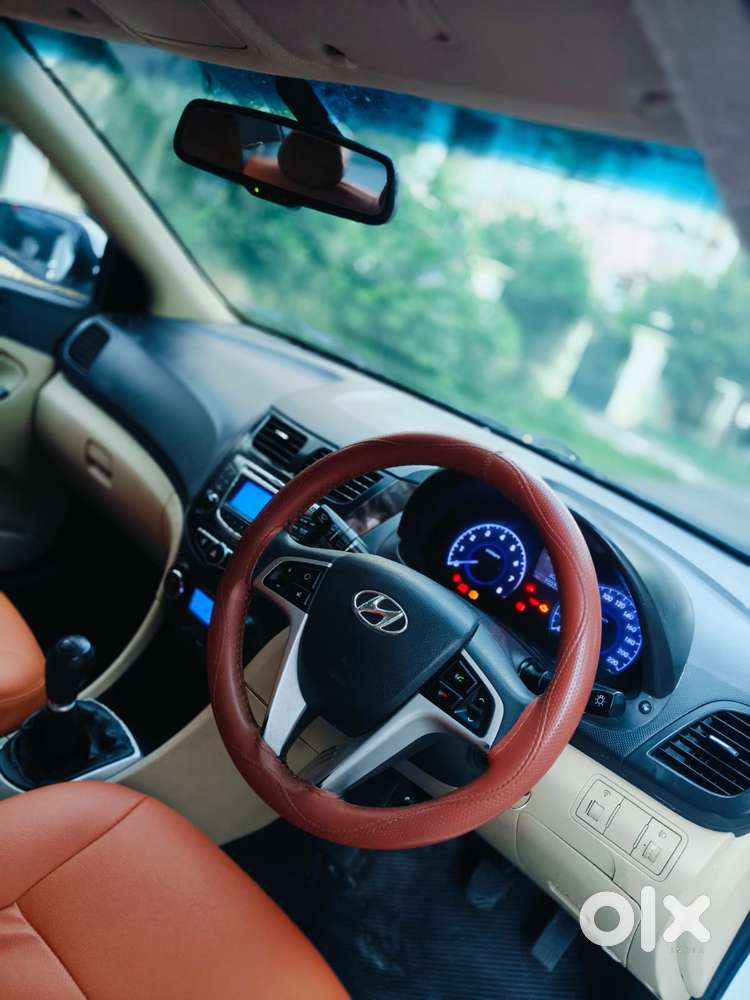 Hyundai Verna Fluidic 1.6 Vtvt Sx Automatic, 2013, Petrol