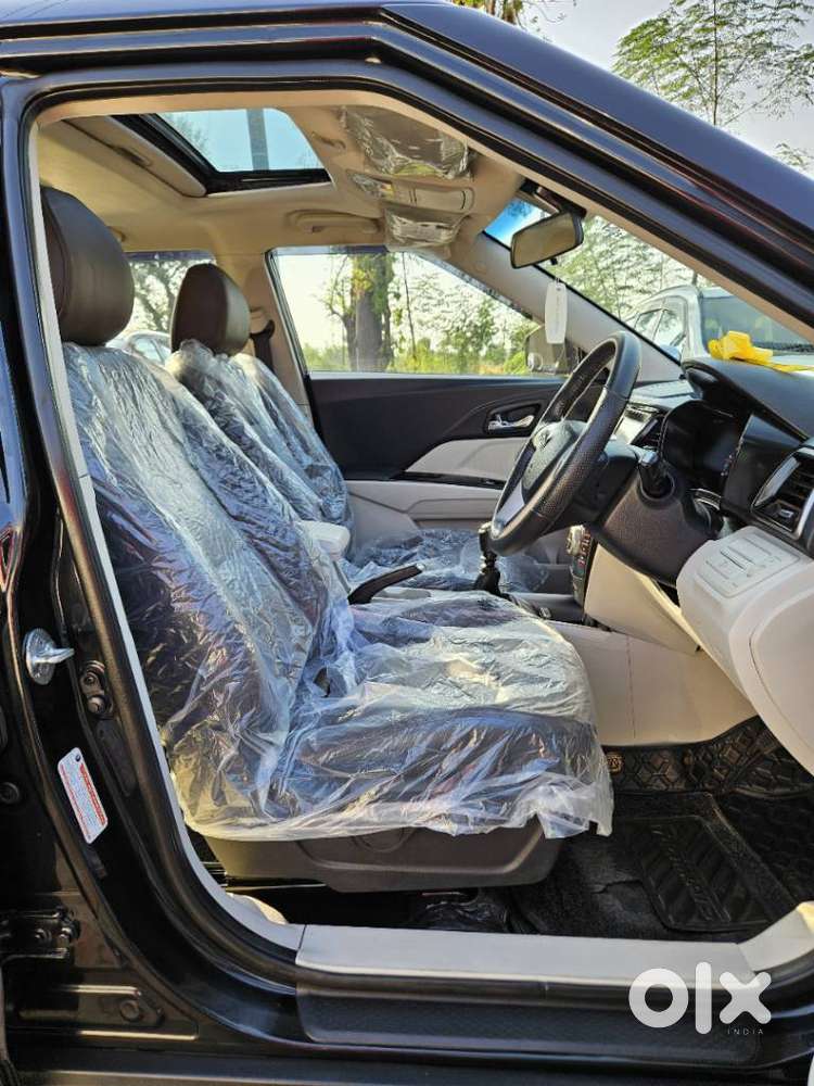 Mahindra Xuv300 W8 Diesel, 2023, Diesel
