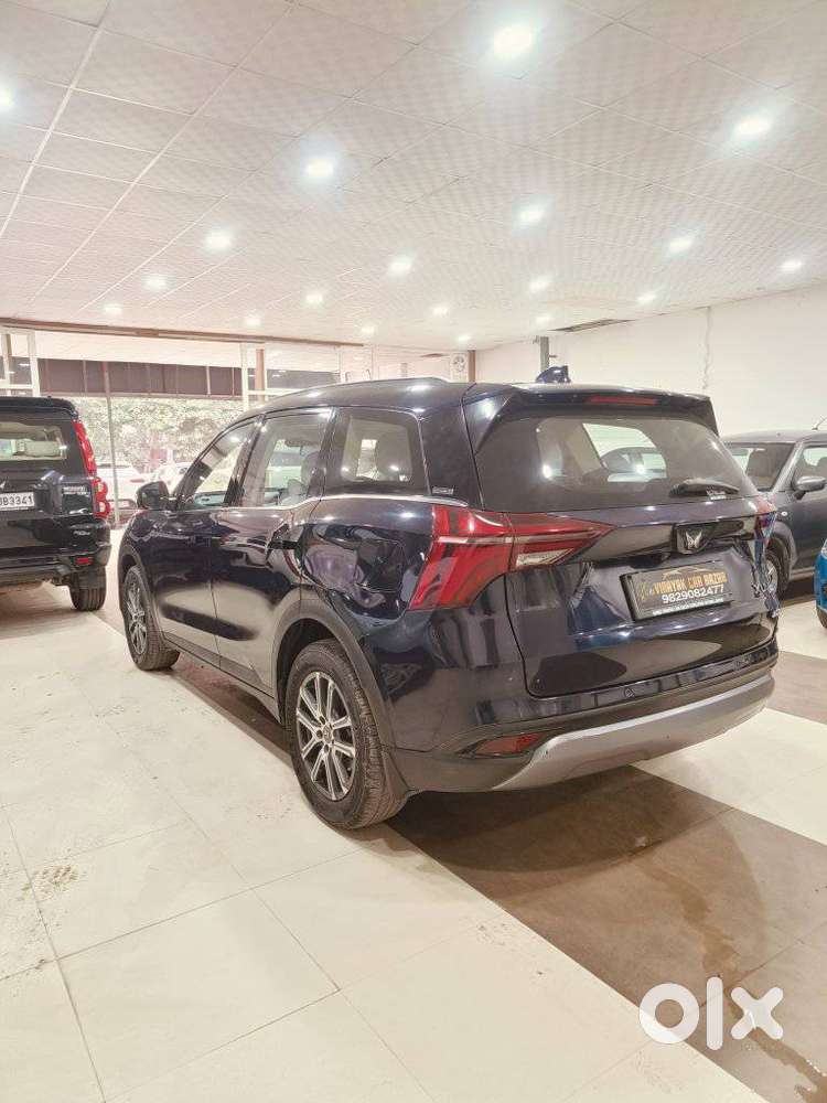 Mahindra Xuv700 2.2 Ax 7 Diesel At Luxury Pack Str Awd, 2022, Diesel