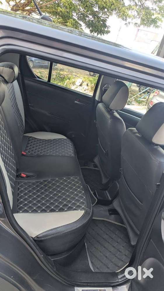 Maruti Suzuki Swift Vxi Optional, 2016, Petrol