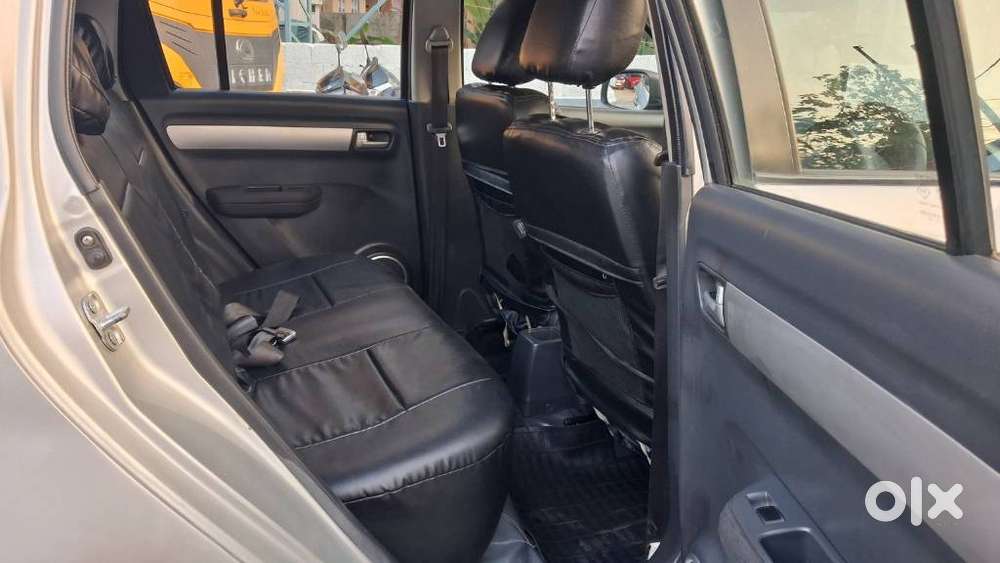 Maruti Suzuki Swift 1.2 Vxi (o), 2010, Petrol