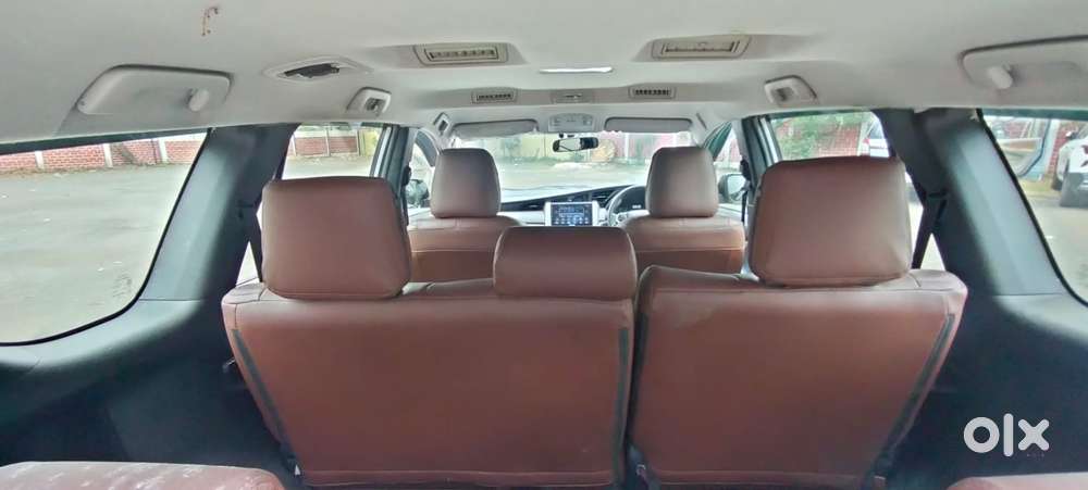 Toyota Innova Crysta 2.4 Gx Mt, 2017, Diesel