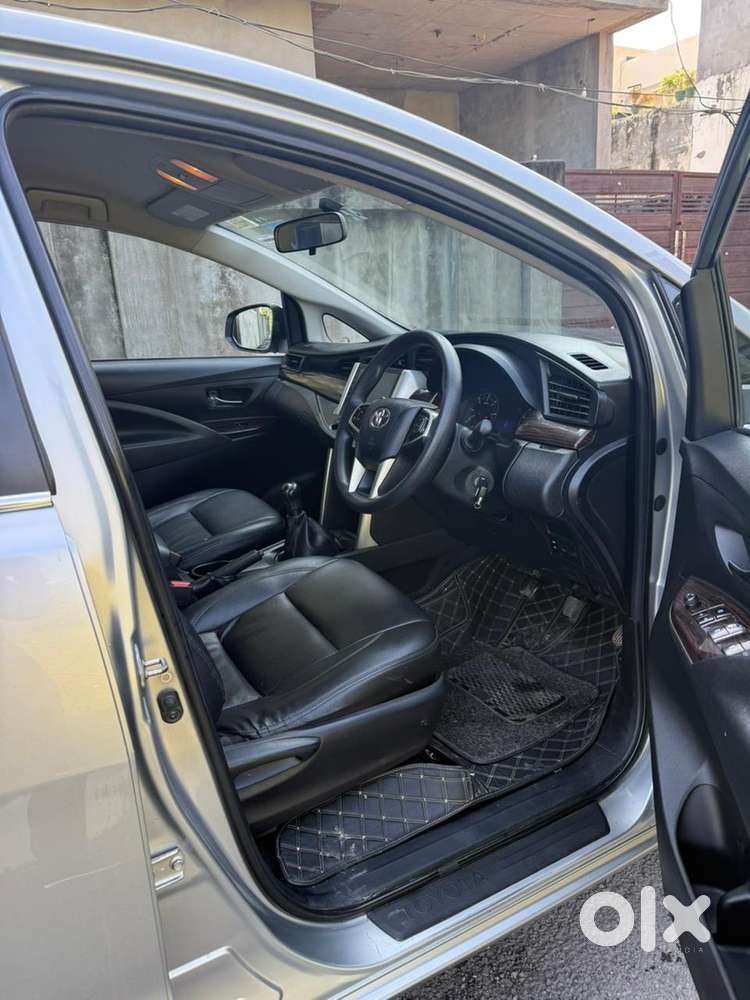 Toyota Innova Crysta 2016 Diesel Manual
