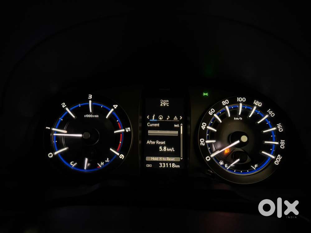Toyota Innova Crysta 2.4 V 7 Str, 2018, Diesel