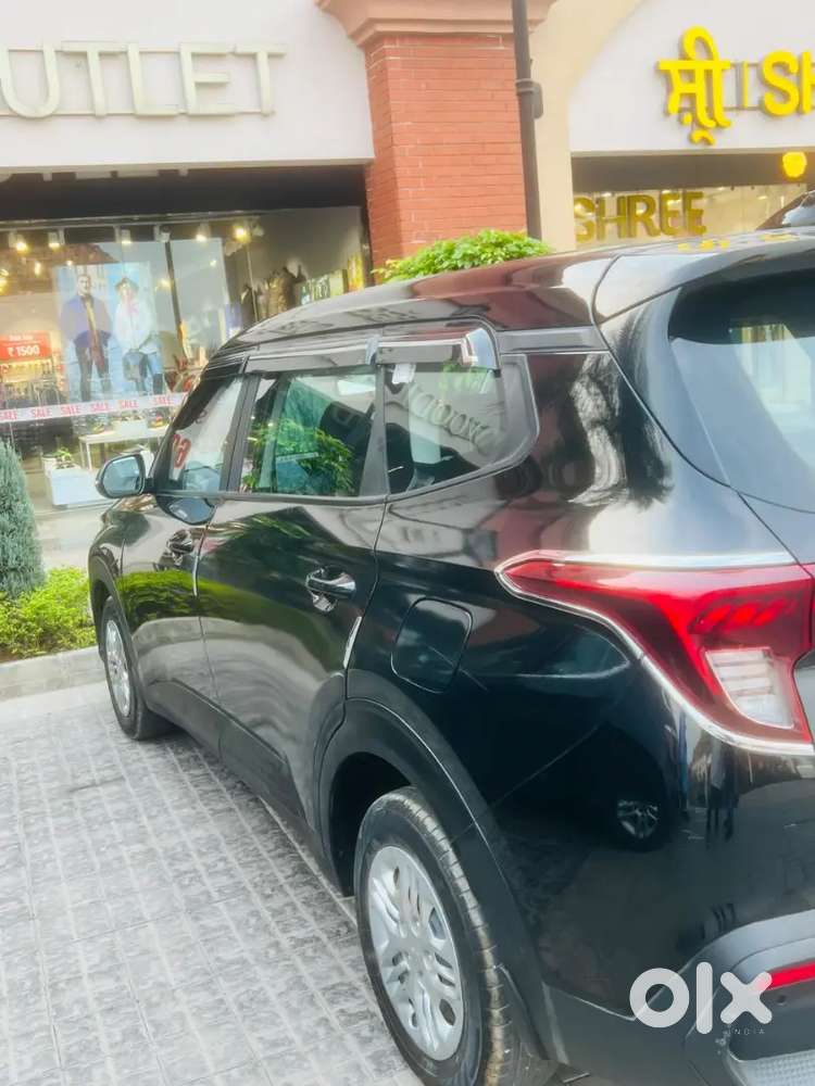 Kia Carens 2024 Petrol 32000 Km Driven