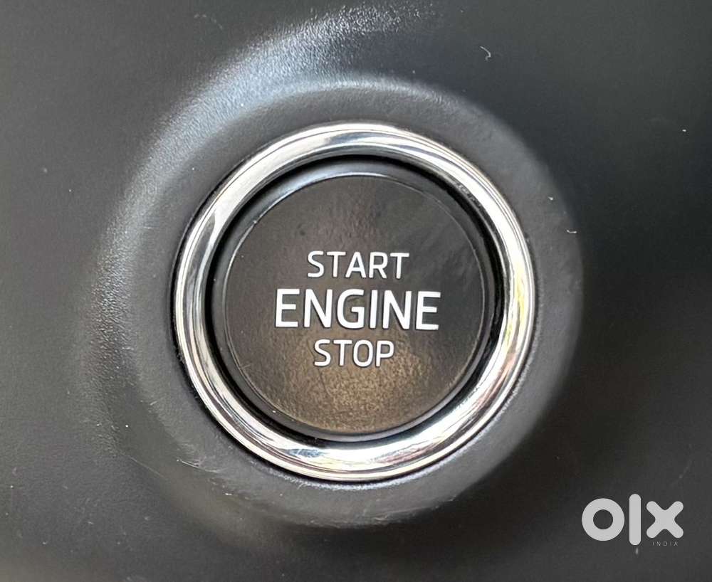 Skoda Slavia Style 1.0l Tsi At, 2022, Petrol