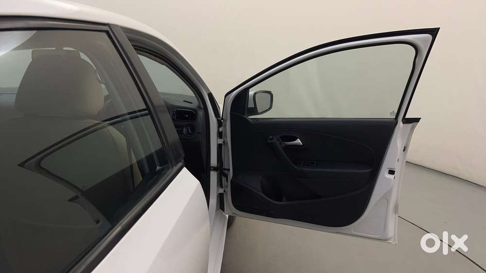 Volkswagen Polo Petrol Comfortline 1.2l, 2015, Petrol