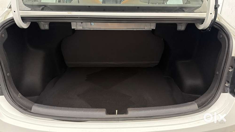 Hyundai Aura Sx Plus Automatic, 2023, Petrol