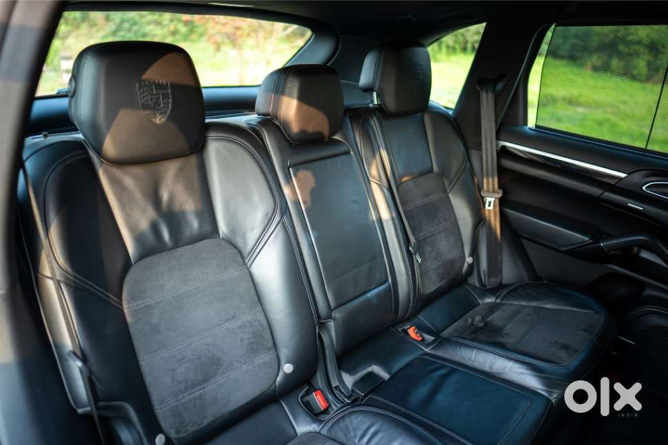 Porsche Cayenne Platinum Edition, 2016, Petrol