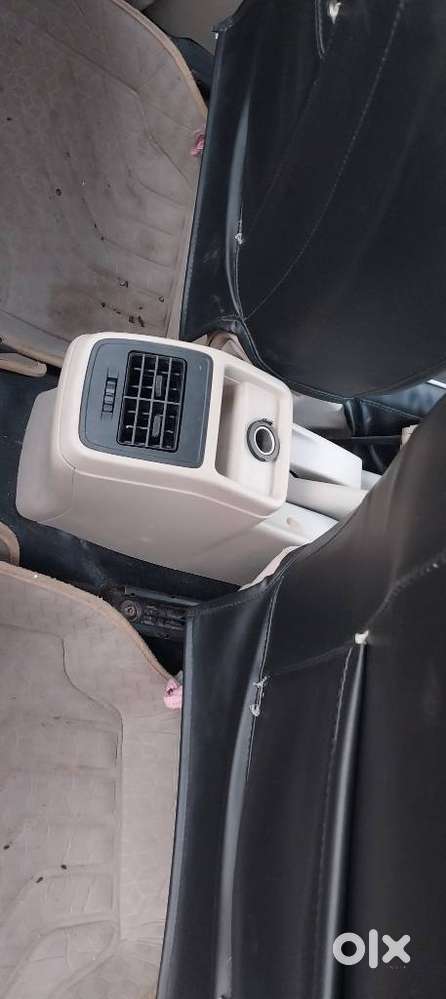 Maruti Suzuki Swift Dzire Amt Vxi, 2017, Petrol