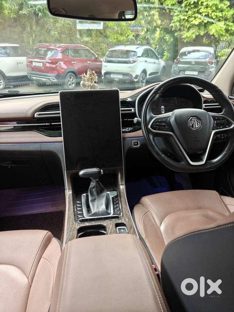 Mg Hector Plus Sharp Pro 1.5 Turbo Petrol Cvt 6 Str, 2023, Petrol