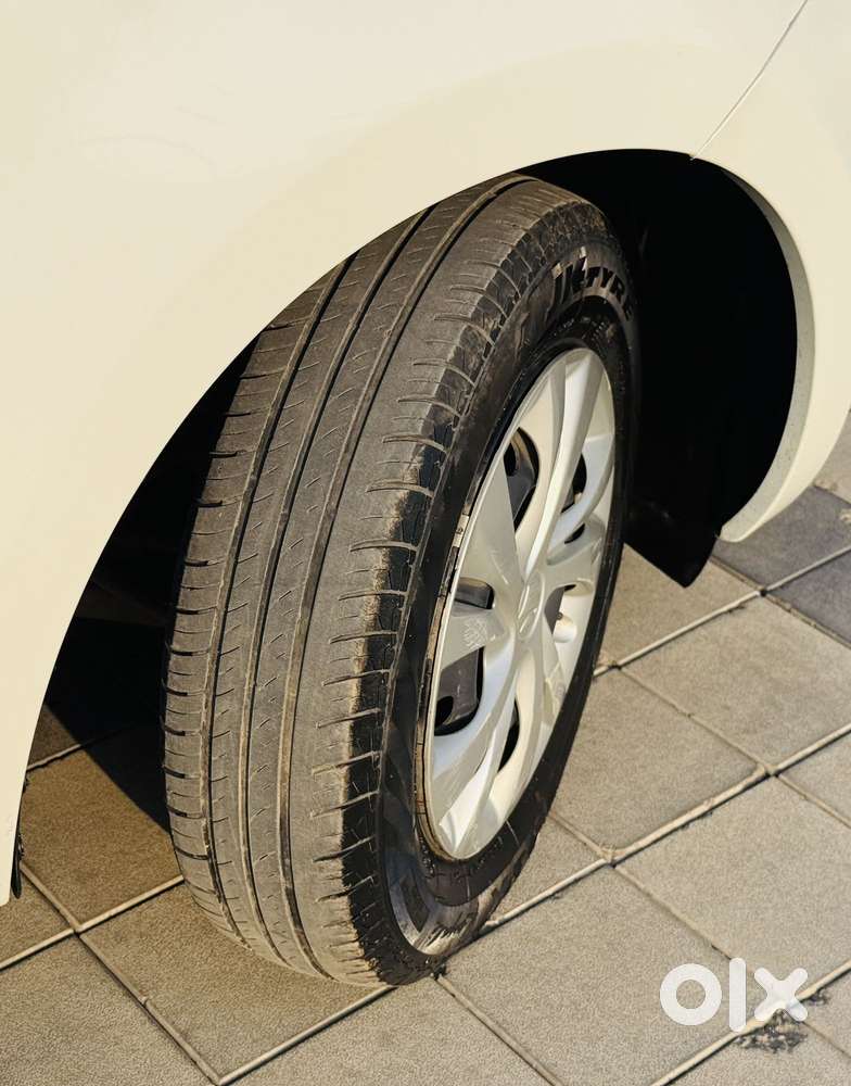 Maruti Suzuki Swift Vxi + Manual, 2022, Petrol