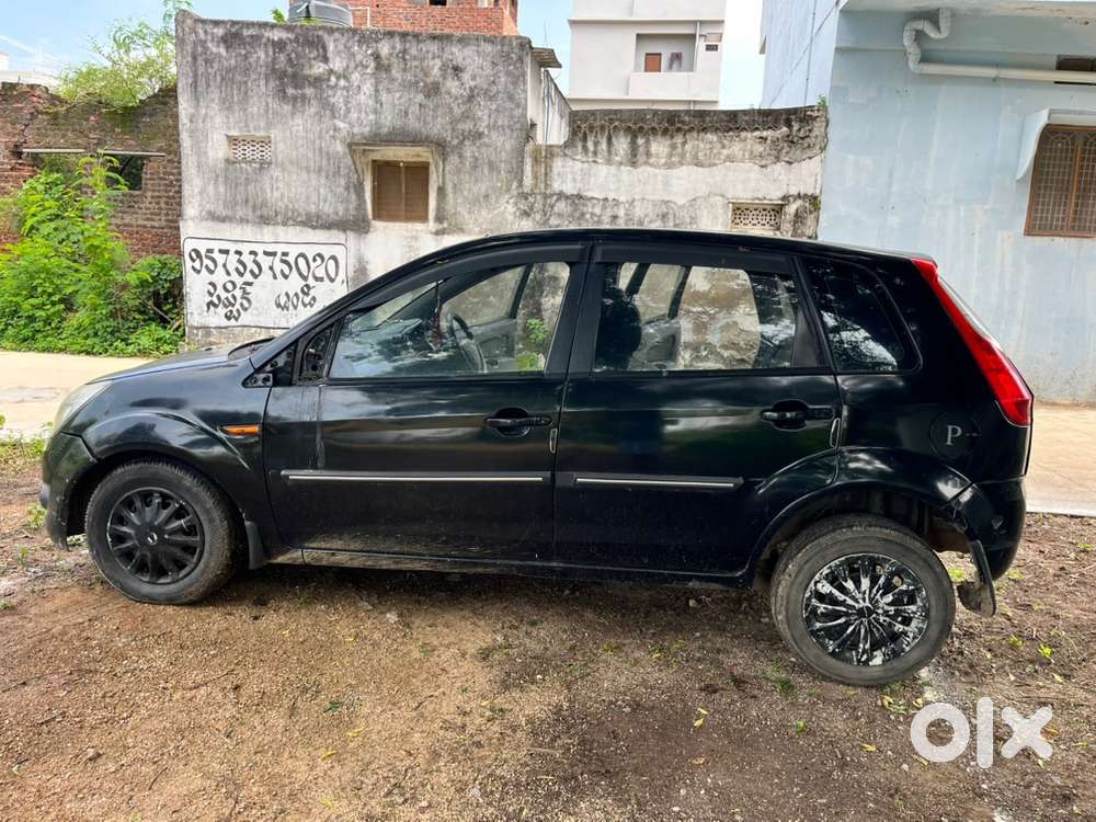 Ford Figo 2010 Car