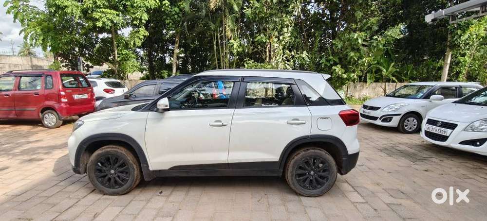 Maruti Suzuki Brezza 1.5 Zxi At Smart Hybrid, 2020, Petrol