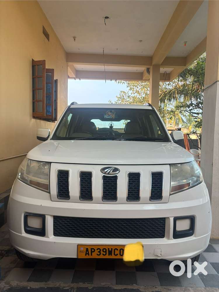 Mahindra Tuv 300 2017