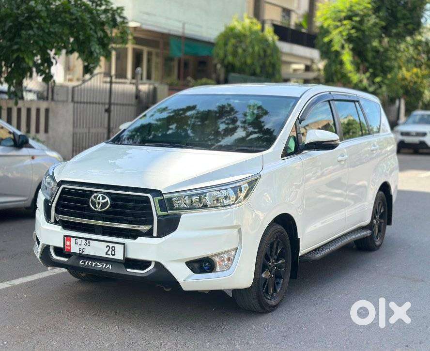Toyota Innova Crysta 2.4 Gx Limited Edition 8 Str, 2023, Diesel