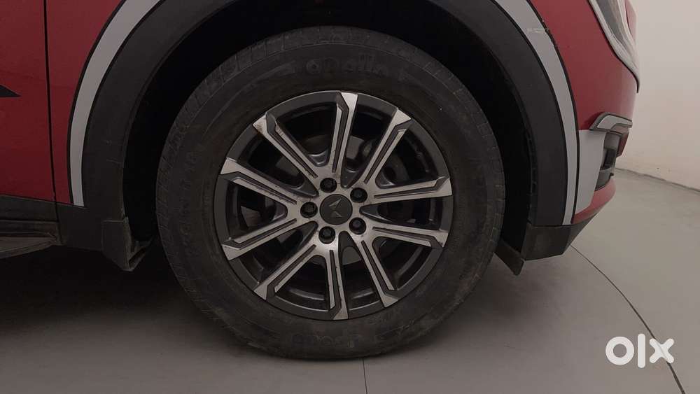 Mahindra Xuv700 2.0 Ax 7 Petrol At Luxury Pack Str, 2021, Petrol