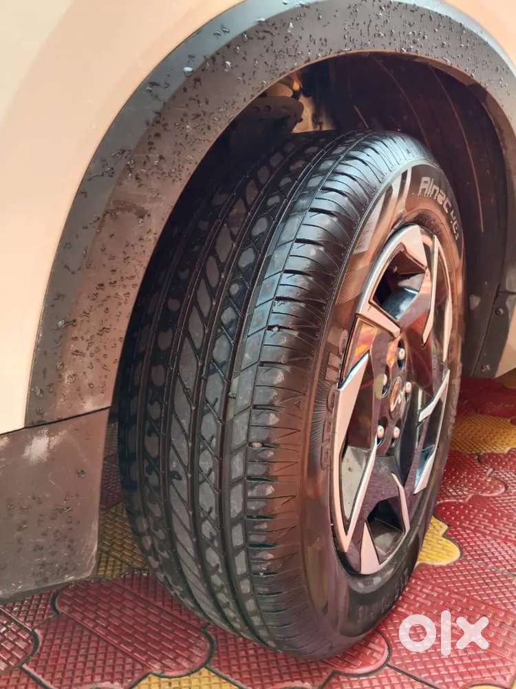 Kia Sonet 2024 October Petrol 10000 Km Driven