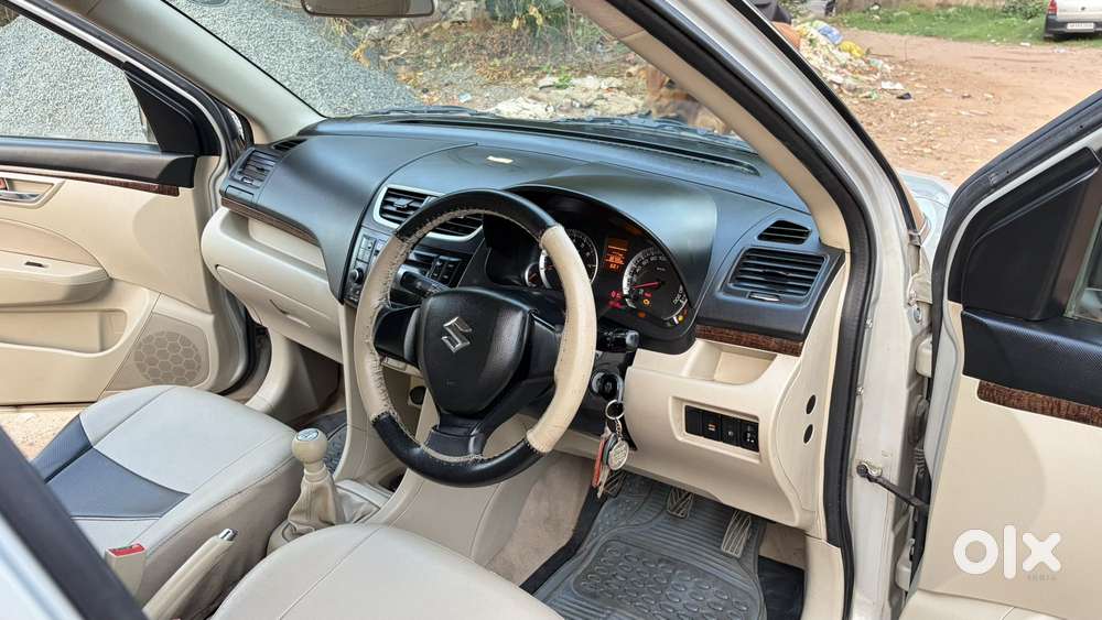 Maruti Suzuki Swift Dzire 1.2 Vxi Bsiv, 2015, Petrol