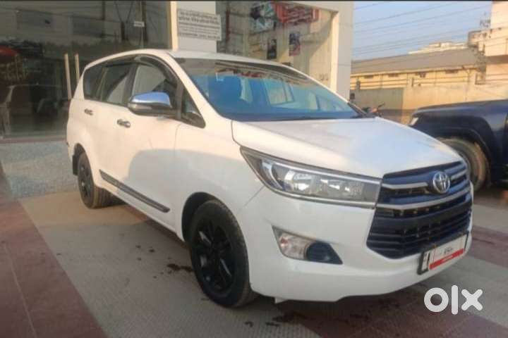 Toyota Innova Crysta 2.4 G Mt 8s, 2019, Diesel