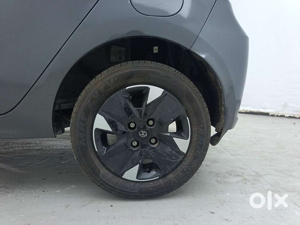 Tata Tiago 1.2 Revotron Xta, 2025, Petrol