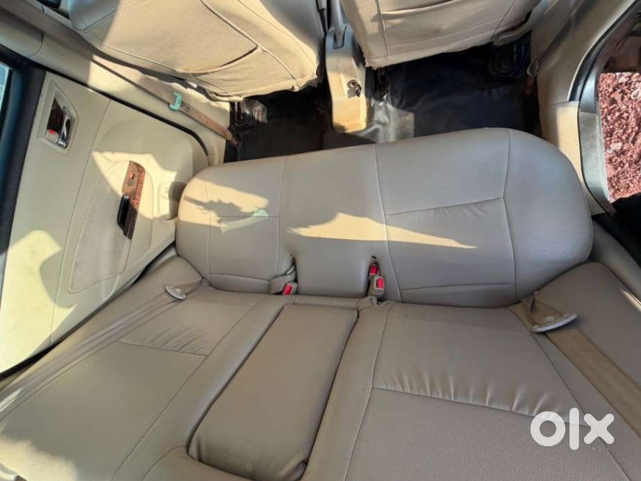 Maruti Suzuki Swift Dzire Vxi Regalia Limited Edition Mt, 2015, Petr..
