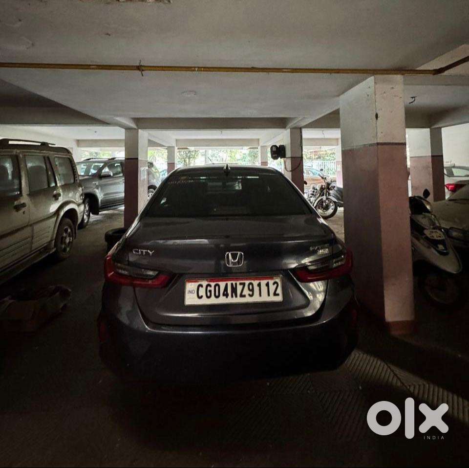 Honda City 5th Gen Zx Mt  2022  1.5l Petrol  Manual  Sedan