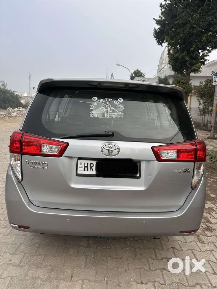 Toyota Innova Crysta