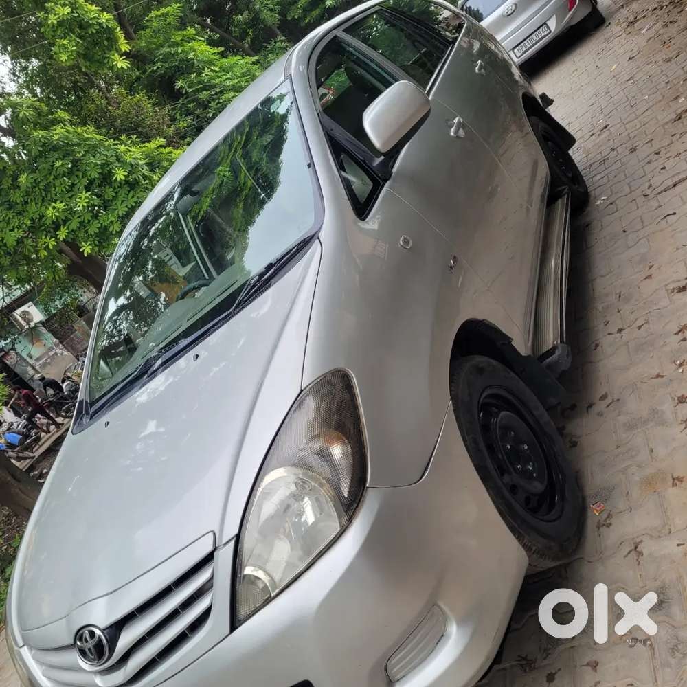 Toyota Innova 2011 Diesel 315000 Km Driven