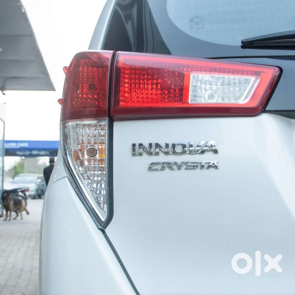 Toyota Innova Crysta 2.4 G Mt, 2023, Diesel